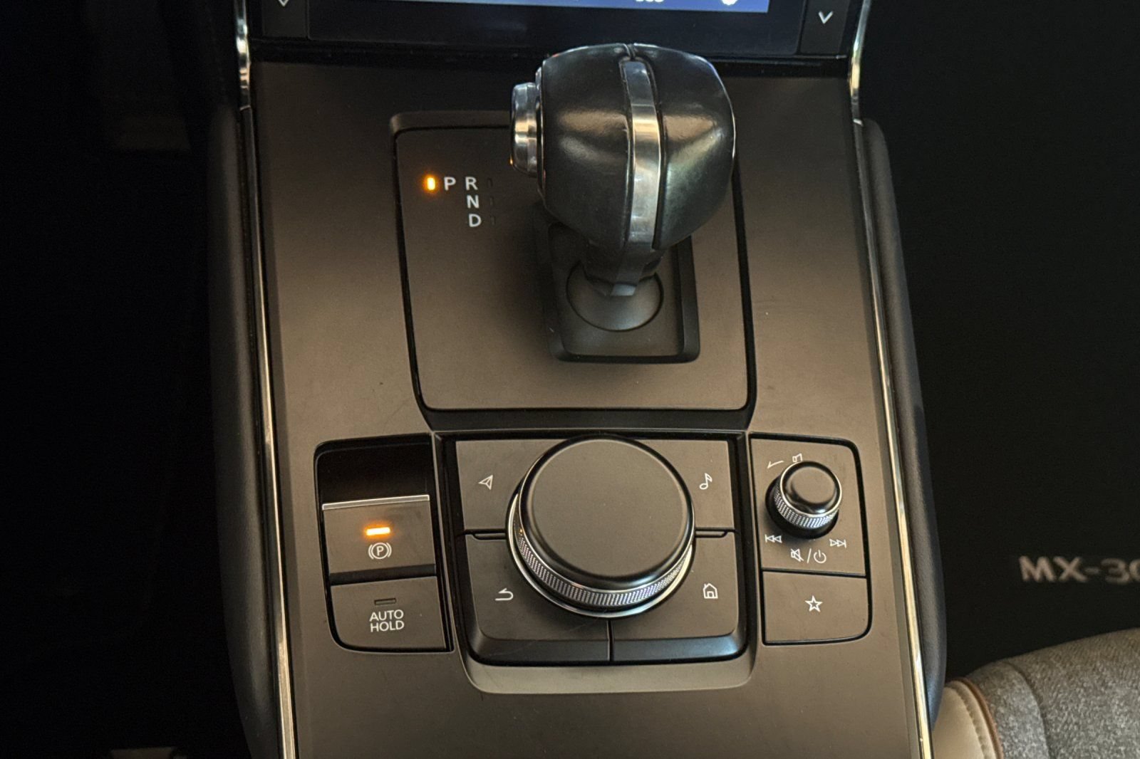 Used 2022 MAZDA MX-30 Electric w/ Premium Plus Pkg FWD image 28