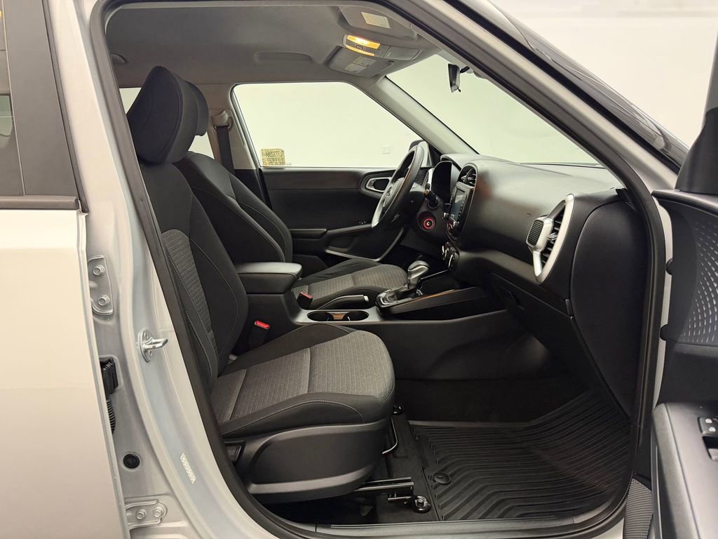 Used 2020 Kia Soul S image 22