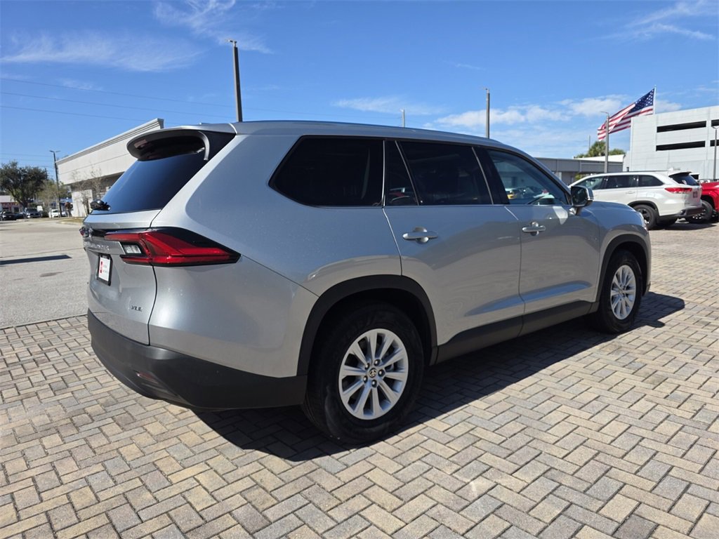 Certified 2024 Toyota Grand Highlander XLE image 11