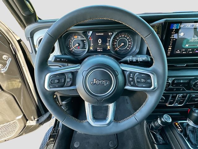 Used 2024 Jeep Wrangler Sahara w/ Technology Group image 11