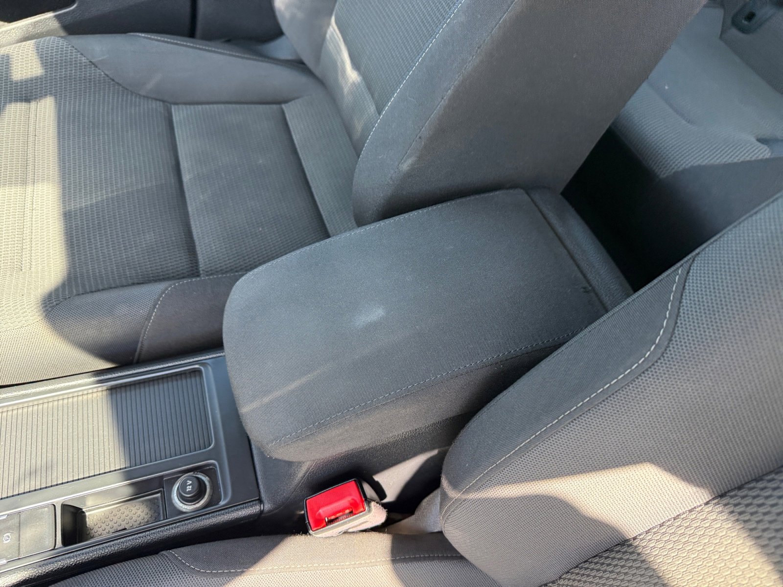 Used 2019 Volkswagen e-Golf SE w/ Driver Assistance Package FWD image 14