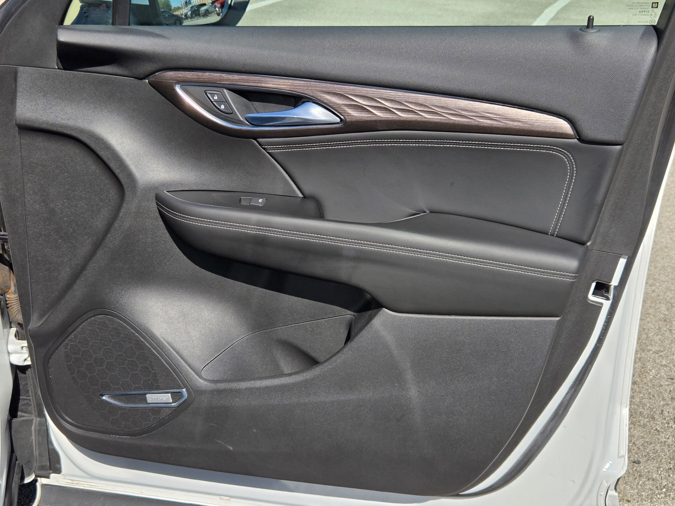 Used 2022 Buick Envision Avenir w/ Technology Package II image 29