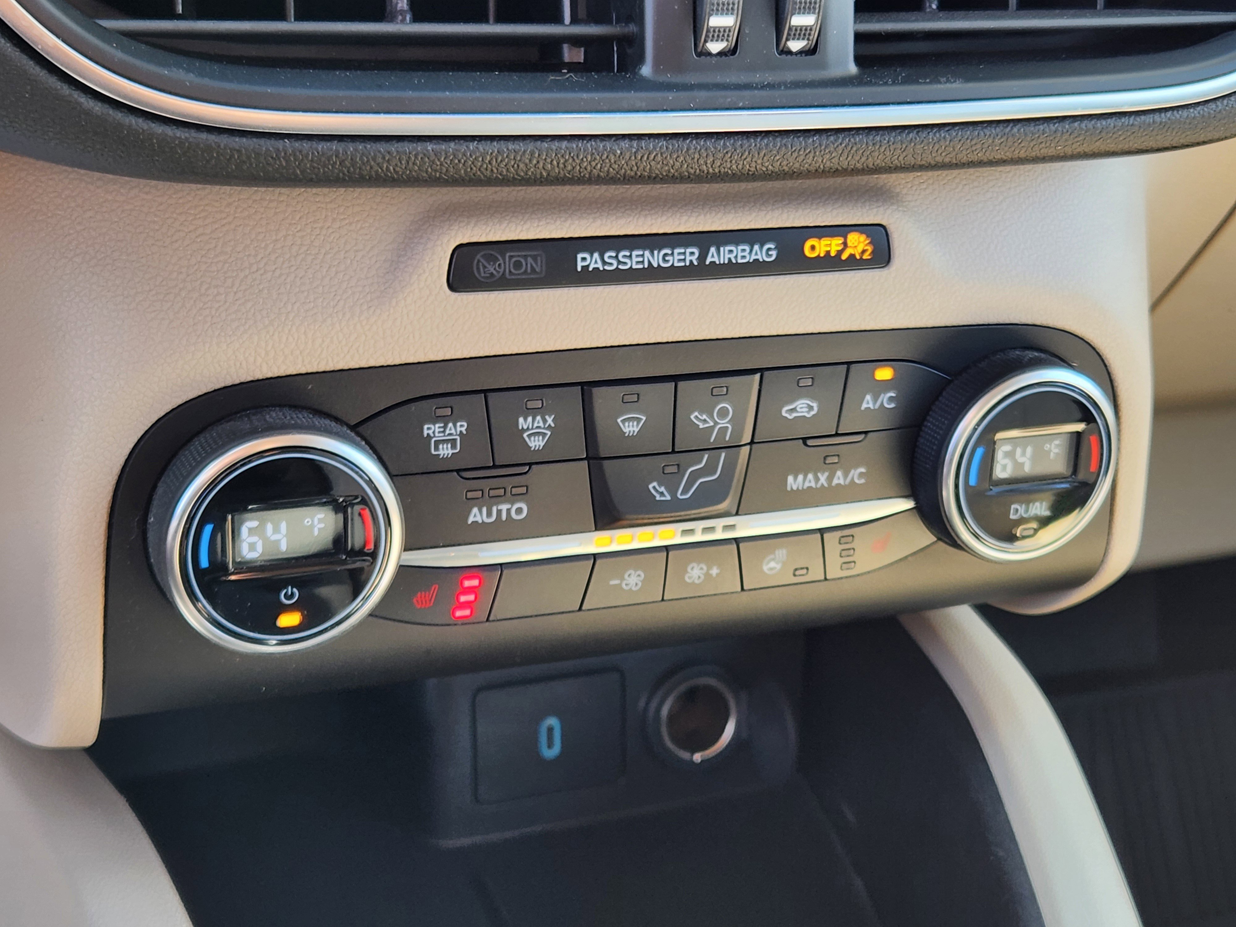 Used 2020 Ford Escape Titanium image 20