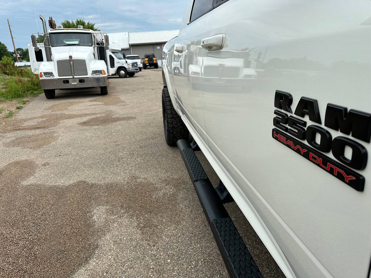 Used 2017 RAM 2500 Laramie w/ Sport Appearance Group AWD/4WD image 27