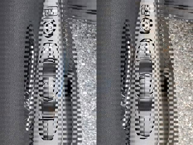 Certified 2024 Nissan Kicks SV image 24