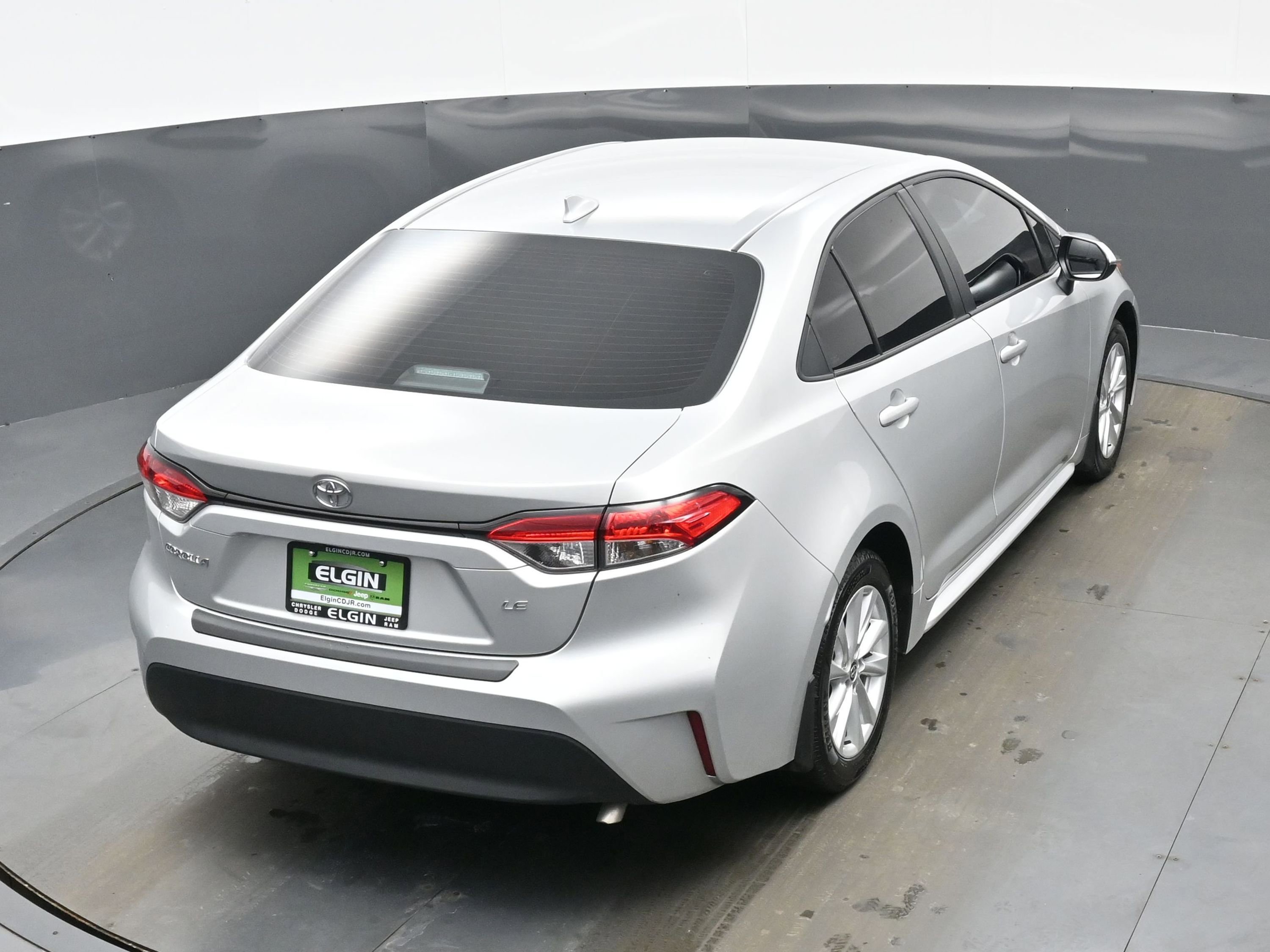 Used 2025 Toyota Corolla LE w/ LE Premium Package image 36