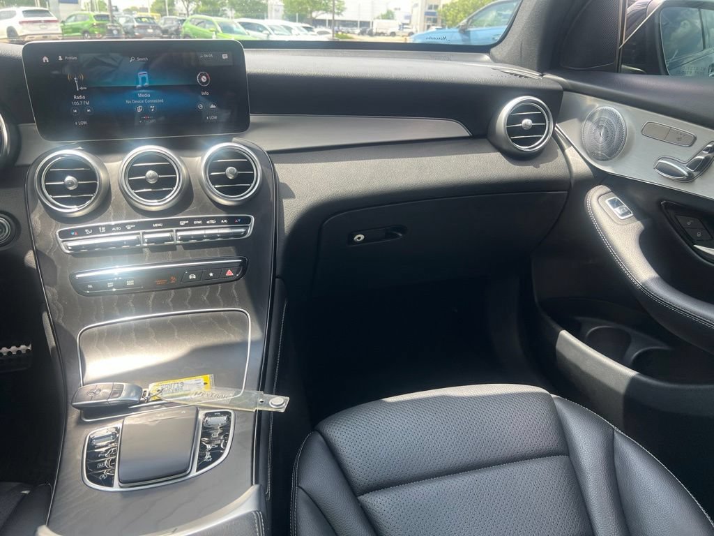 Used 2021 Mercedes-Benz GLC 300 w/ AMG Line image 28