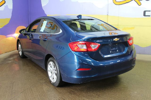 Used 2019 Chevrolet Cruze LT w/ LT True North Edition FWD image 6