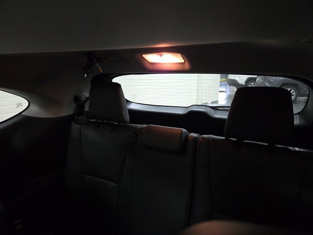 New 2026 Toyota Highlander Platinum AWD/4WD image 19