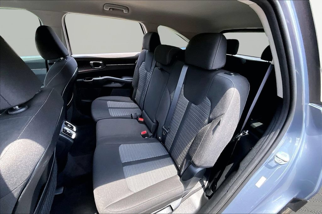 Used 2024 Kia Sorento LX FWD image 18