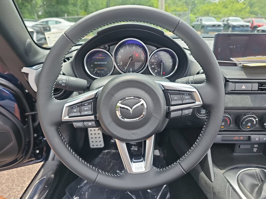 New 2026 MAZDA MX-5 Miata Club w/ Interior Package RWD image 13