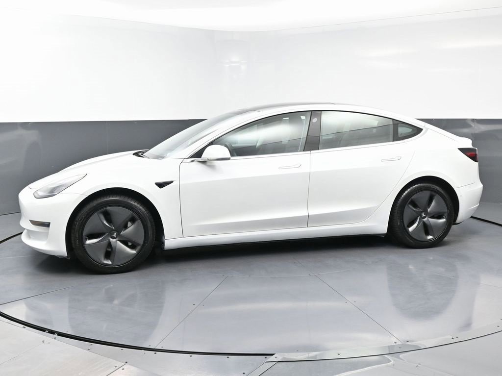 Used 2020 Tesla Model 3 Standard Range Plus image 5