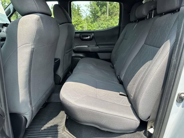 Used 2018 Toyota Tacoma TRD Sport AWD/4WD image 16