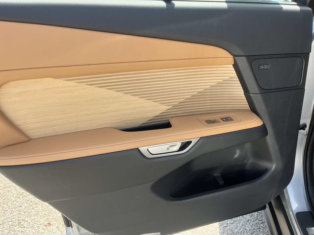 New 2026 Lexus ES 350e FWD image 19
