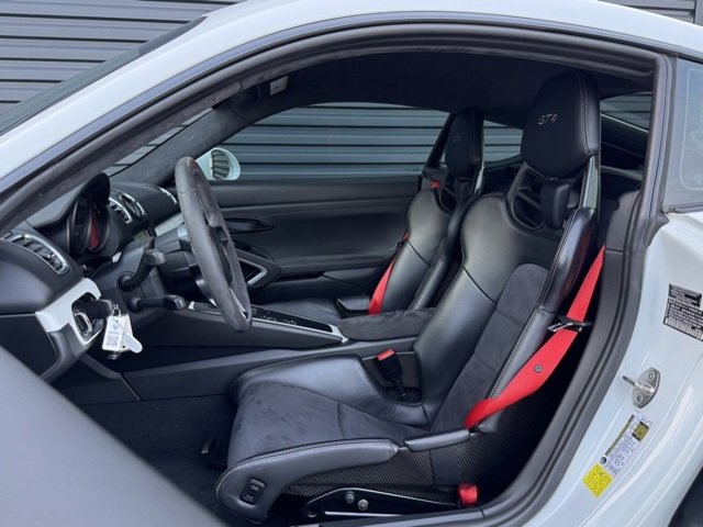 Used 2016 Porsche Cayman GT4 w/ Sport Chrono Package image 5