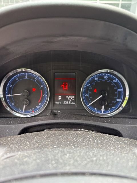 Used 2017 Toyota Corolla LE w/ LE Premium Package w/Moonroof FWD image 13