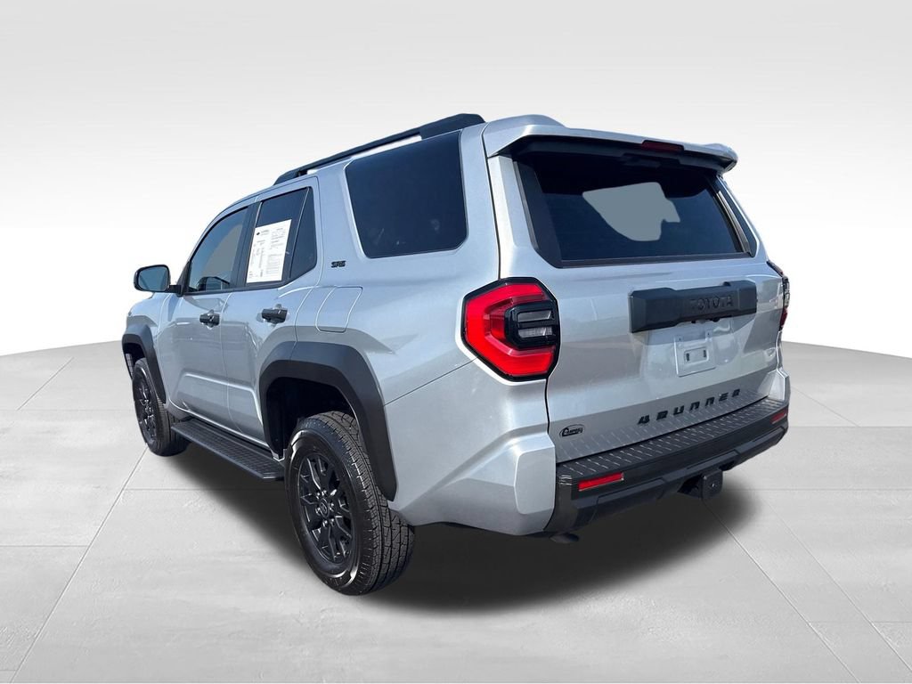 Used 2025 Toyota 4Runner SR5 AWD/4WD image 3