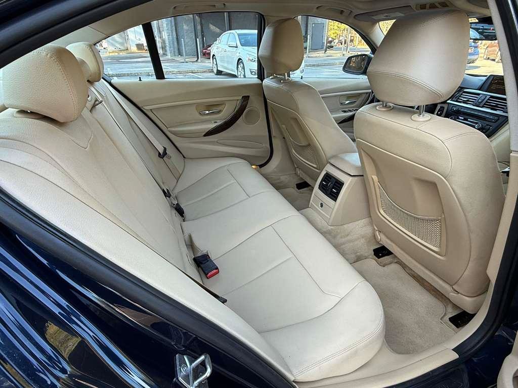 Used 2013 BMW 328i Sedan RWD image 12