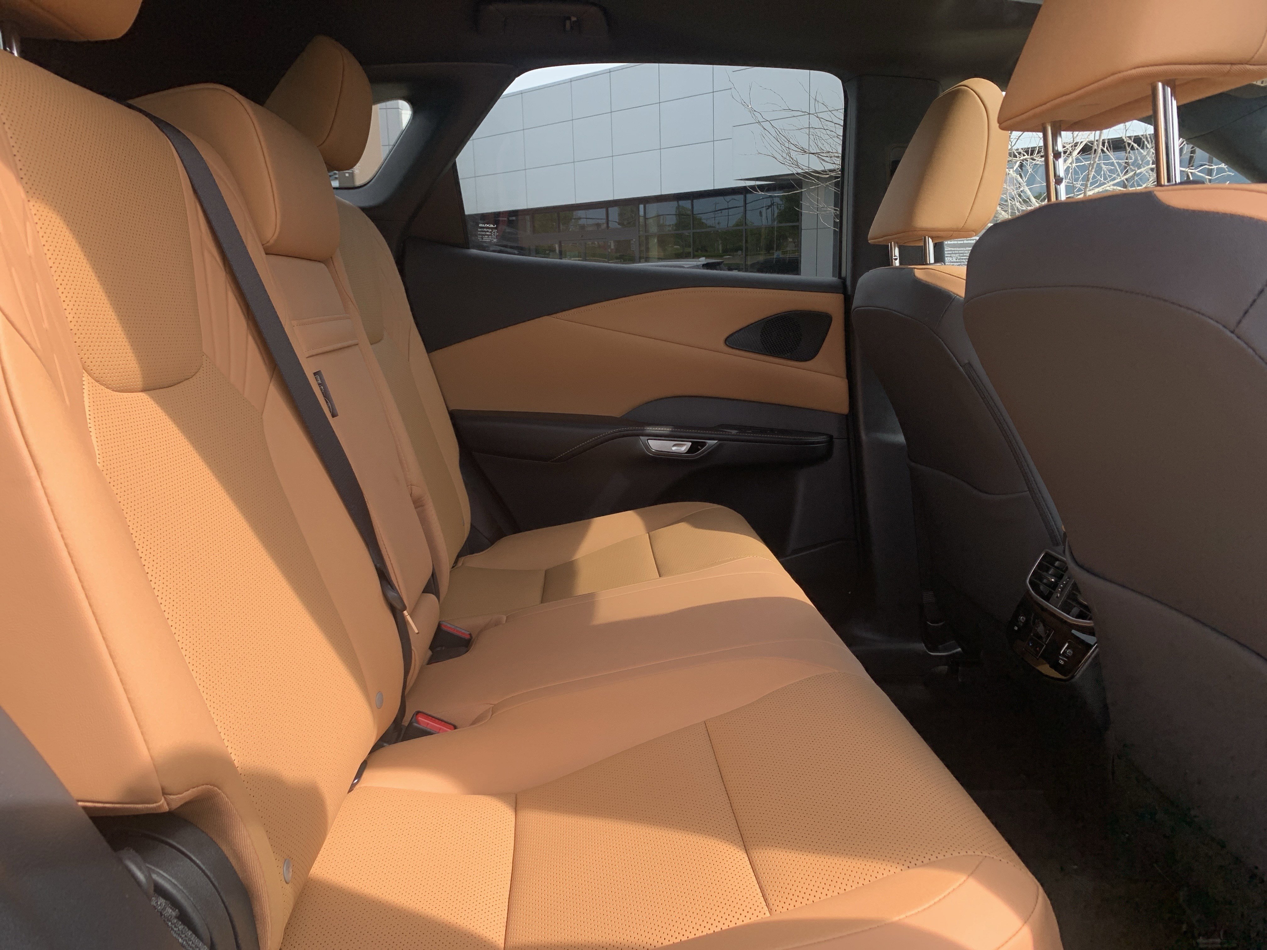 Certified 2025 Lexus RX 350 Premium w/ Accessory Package (Z1) image 33