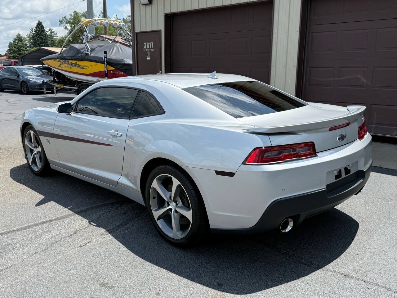 Used 2015 Chevrolet Camaro SS w/ Commemorative Special Edition RWD image 3
