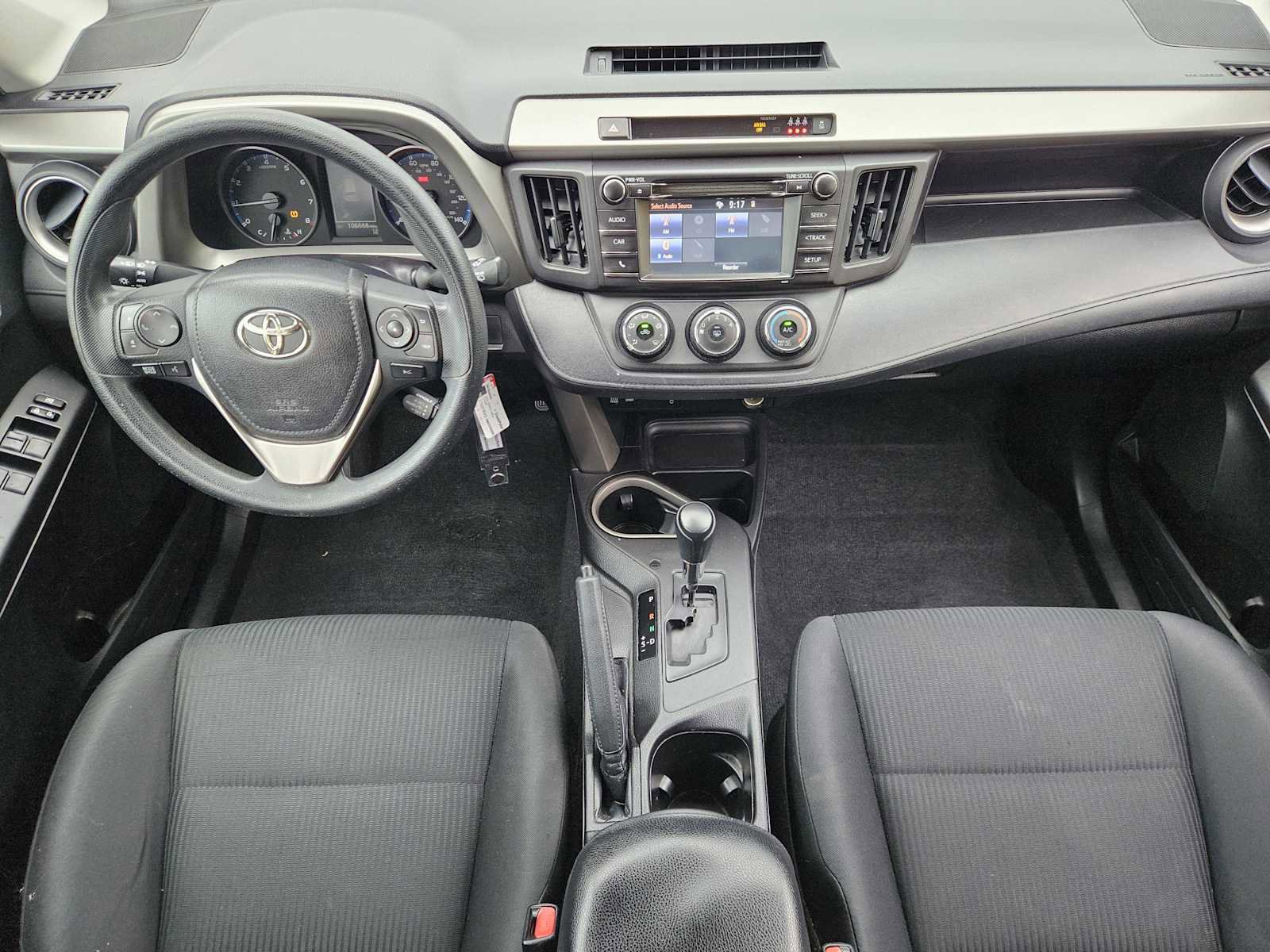 Used 2018 Toyota RAV4 LE image 24