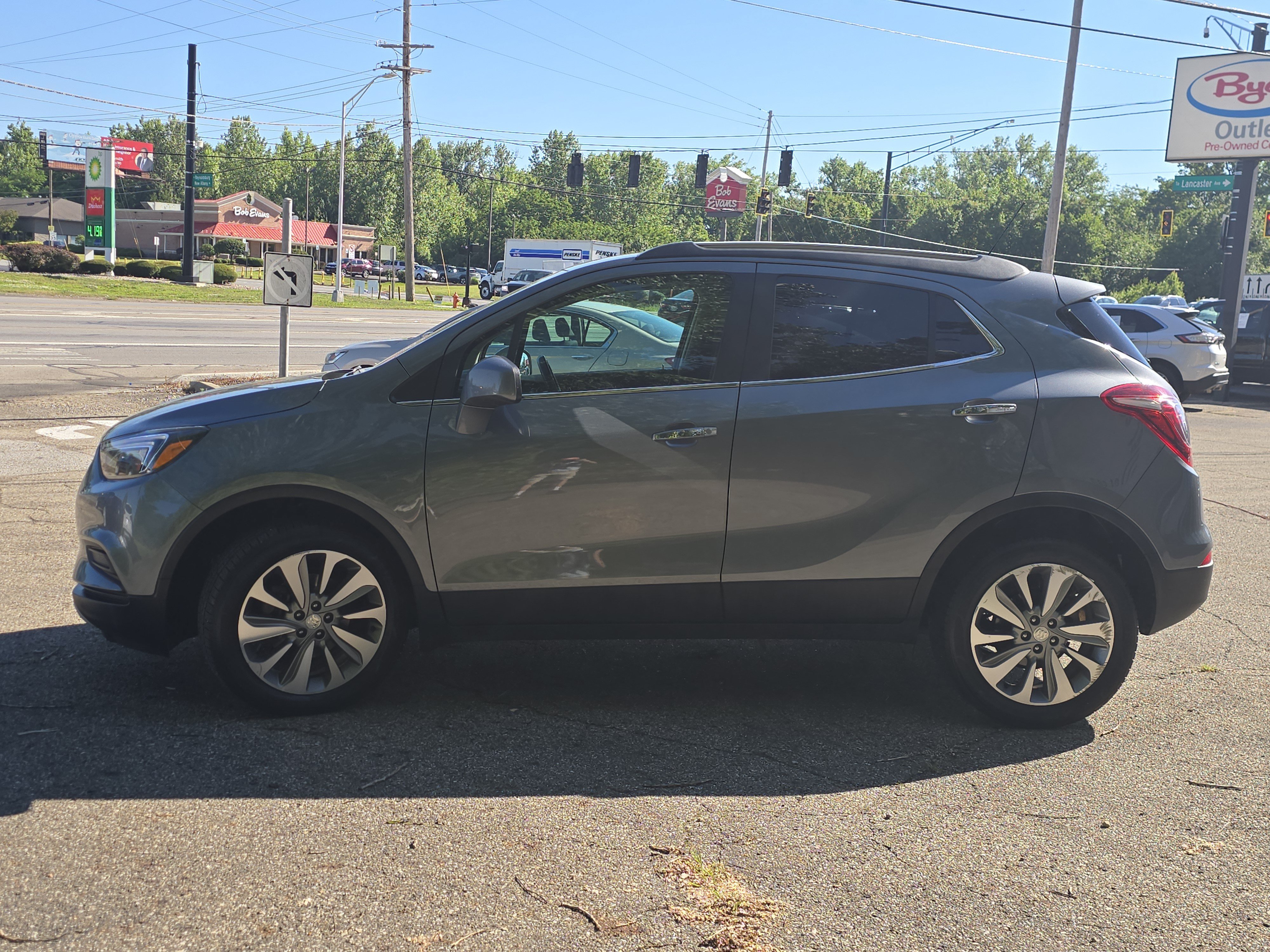 Used 2020 Buick Encore Preferred FWD image 4