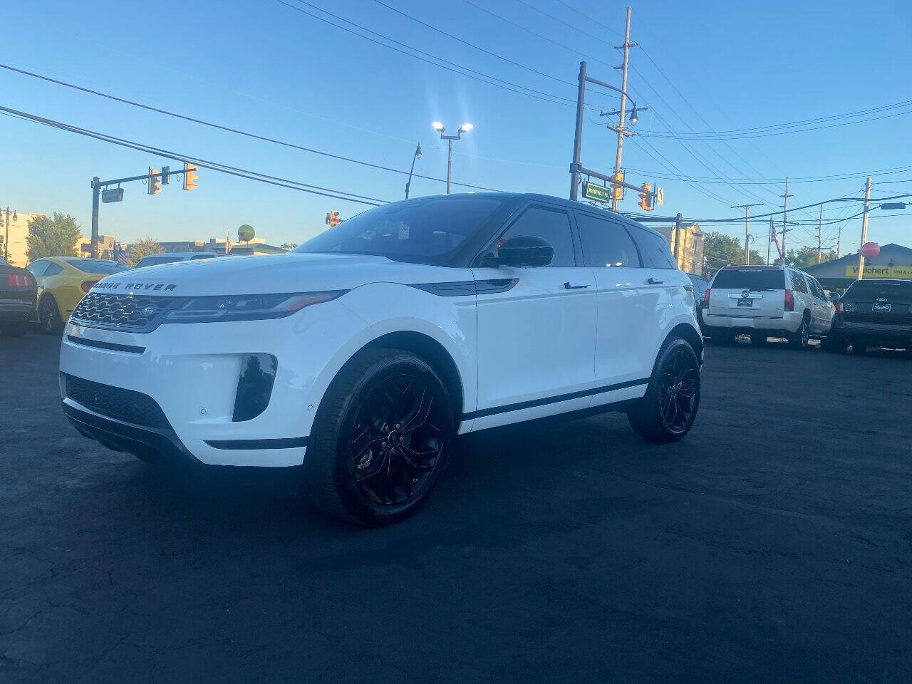 Used 2021 Land Rover Range Rover Evoque SE image 3