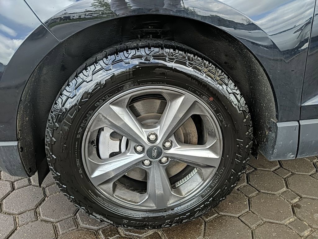 Used 2023 Ford Edge SEL w/ Sport Appearance Package AWD/4WD image 10