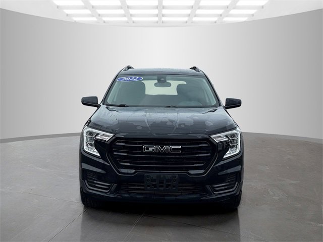Used 2022 GMC Terrain SLE w/ Driver Convenience Package image 2