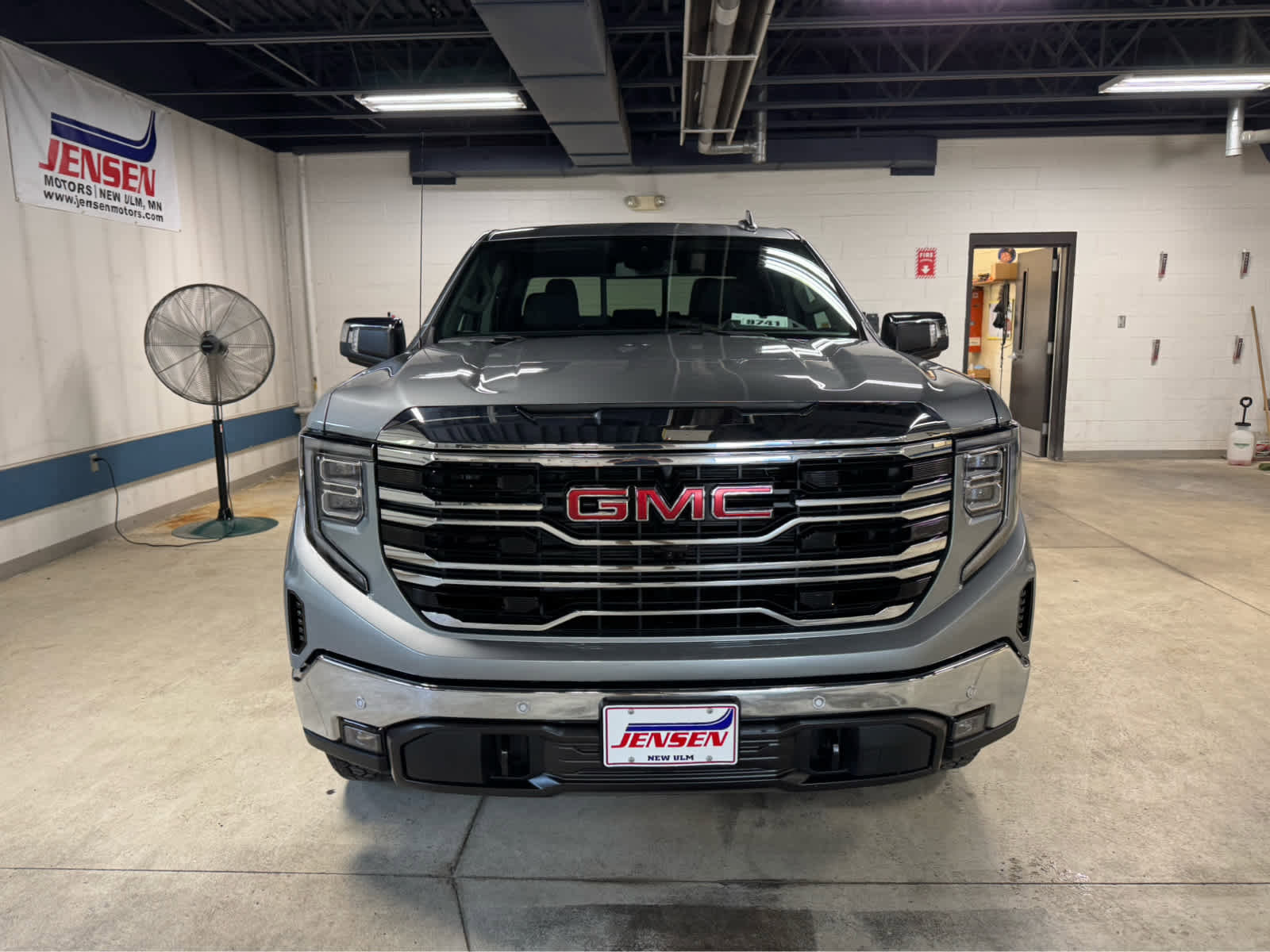 New 2026 GMC Sierra 1500 SLT w/ SLT Premium Plus Package image 2