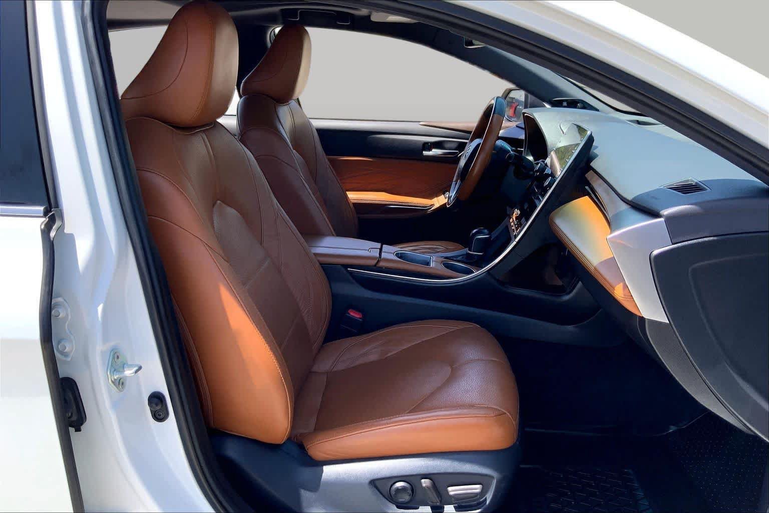 Used 2022 Toyota Avalon Limited w/ Advanced Safety Package FWD image 9