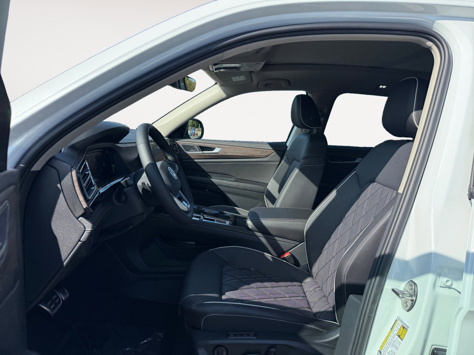 New 2026 Volkswagen Atlas SEL Premium R-Line image 10