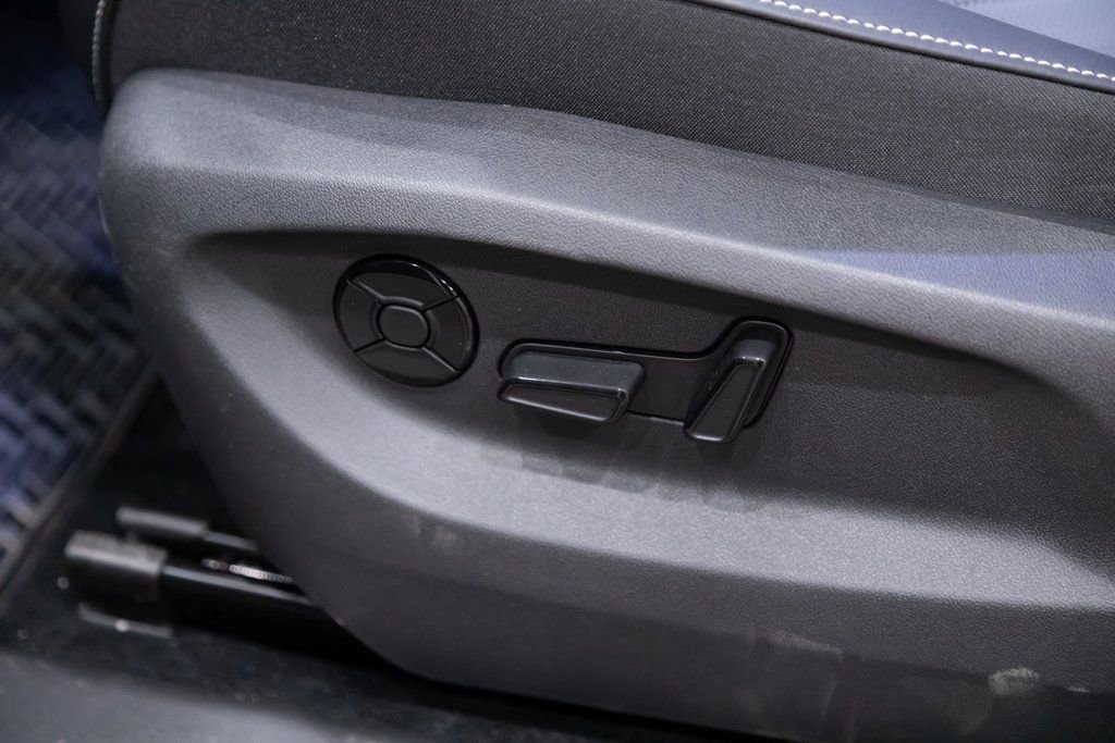 New 2026 Volkswagen Tiguan SE AWD/4WD image 9