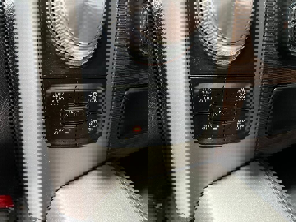 Used 2017 RAM 1500 Laramie w/ Convenience Group image 13