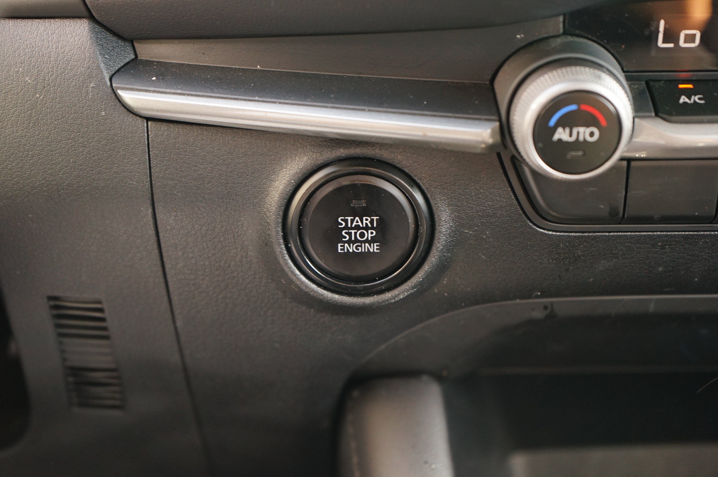 Used 2025 MAZDA MAZDA3 s Sport FWD image 20