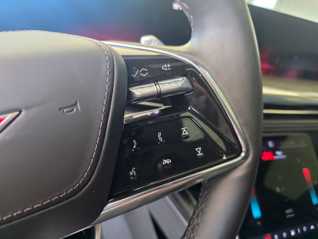 Certified 2026 Cadillac Escalade V w/ LPO, ONYX Package image 45