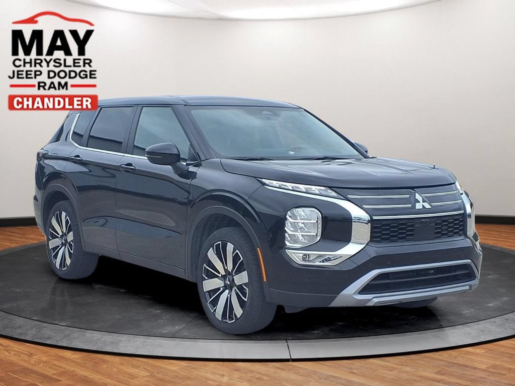 Used 2025 Mitsubishi Outlander SE FWD image 16