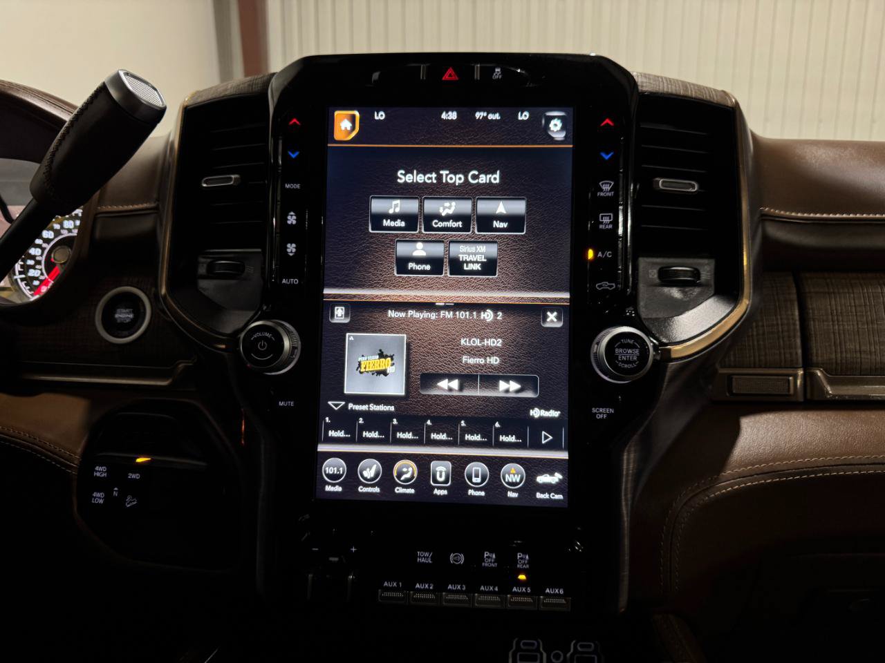 Used 2020 RAM 2500 Limited AWD/4WD image 36
