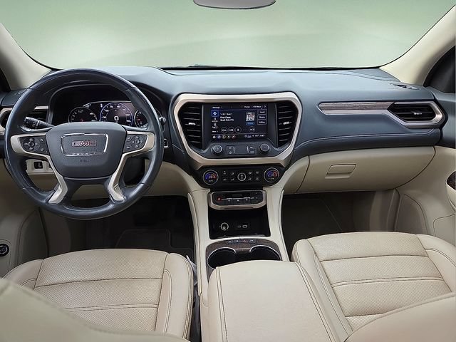 Used 2021 GMC Acadia Denali w/ Denali Technology Package FWD image 15