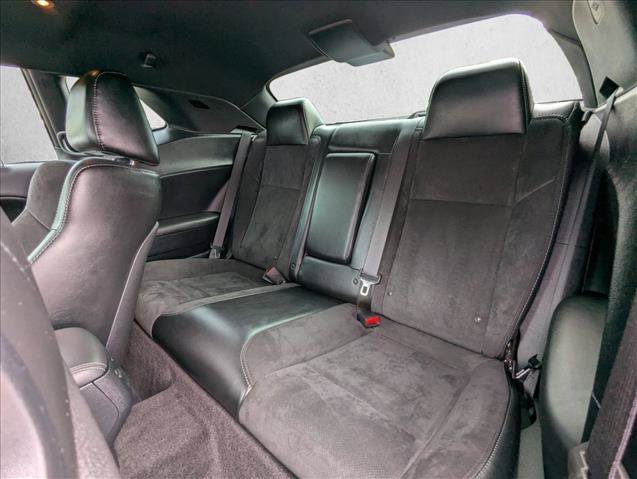 Used 2016 Dodge Challenger R/T Scat Pack w/ Leather Interior Group RWD image 15