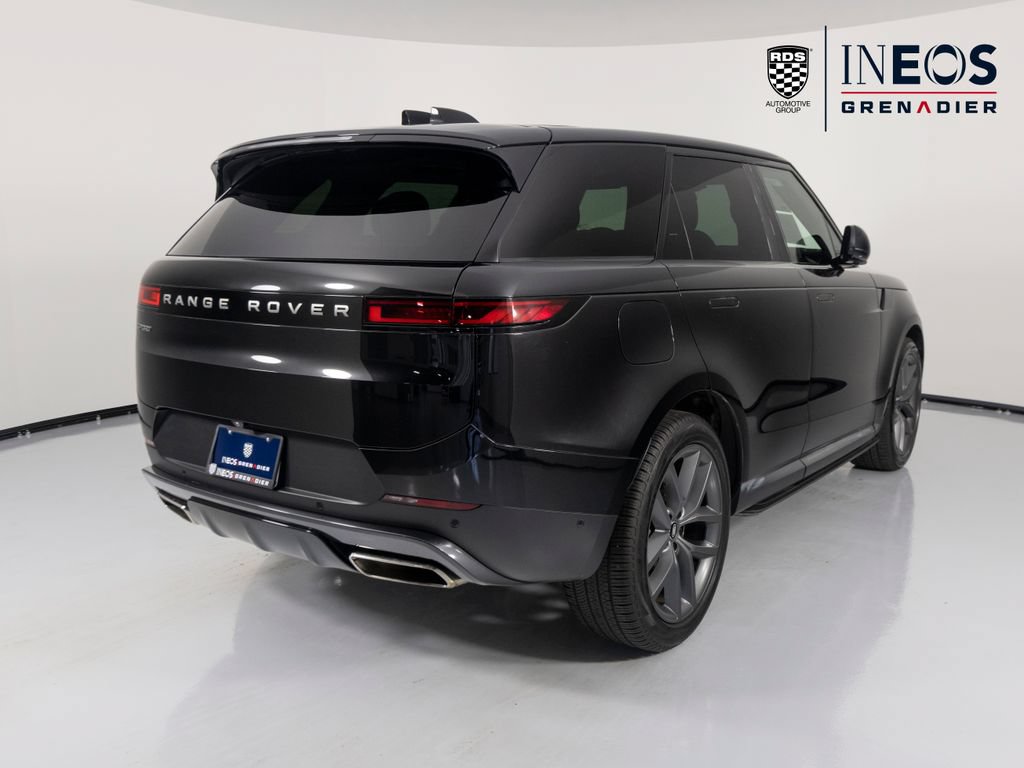 Used 2024 Land Rover Range Rover Sport SE AWD/4WD image 5