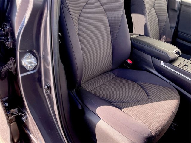 Used 2024 Toyota Highlander XLE image 24