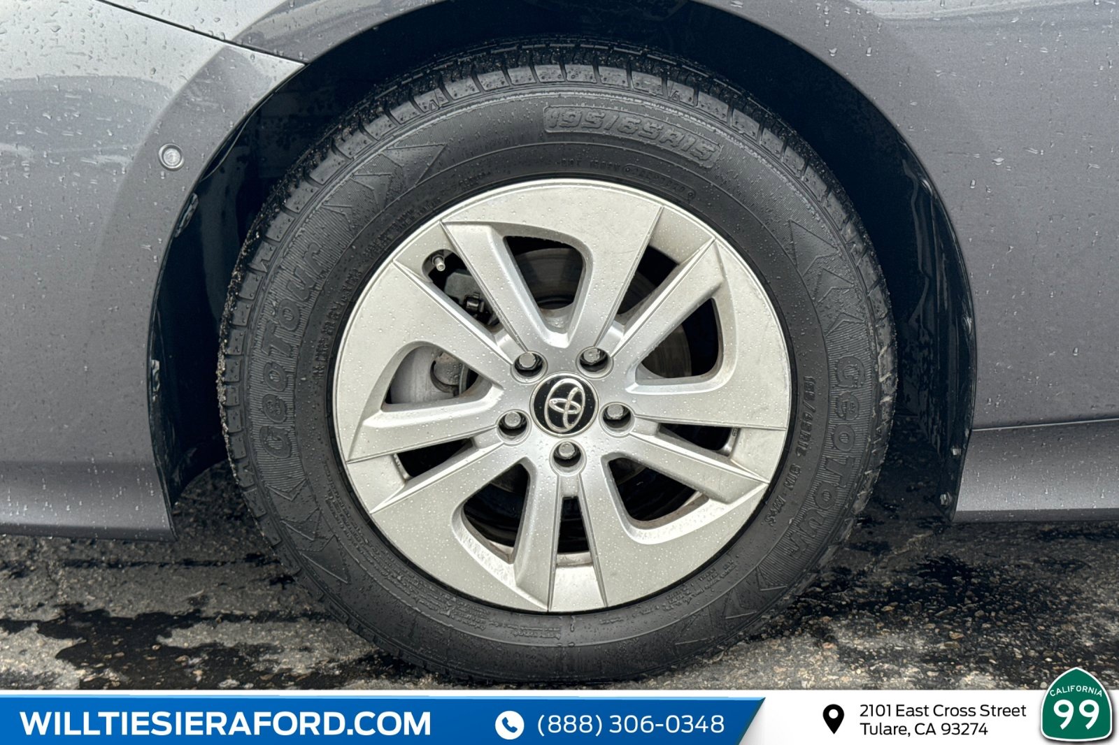 Used 2018 Toyota Prius Prime Advanced image 12