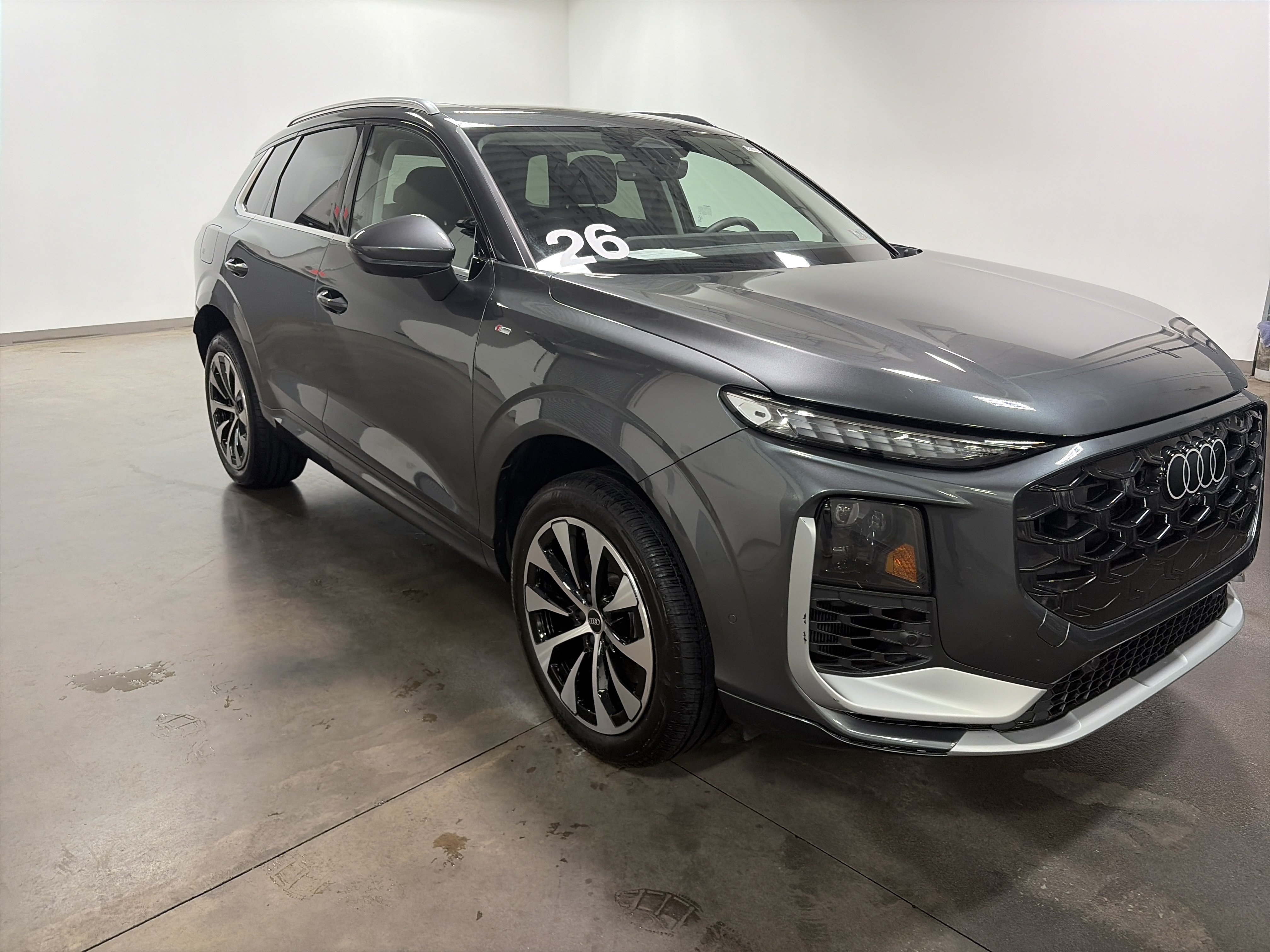 Used 2026 Audi Q3 quattro 2.0T AWD/4WD image 2