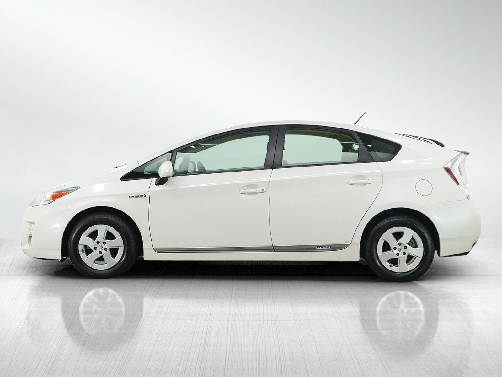 Used 2010 Toyota Prius Two FWD image 2