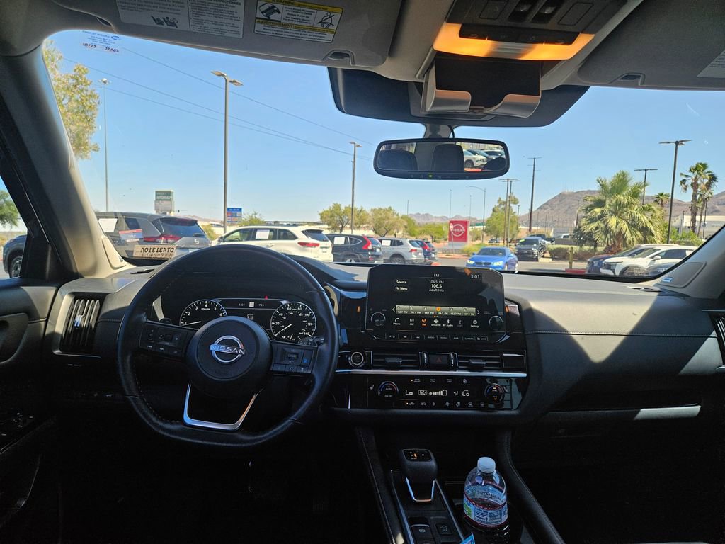 Used 2022 Nissan Pathfinder SL w/ SL Premium Package FWD image 11