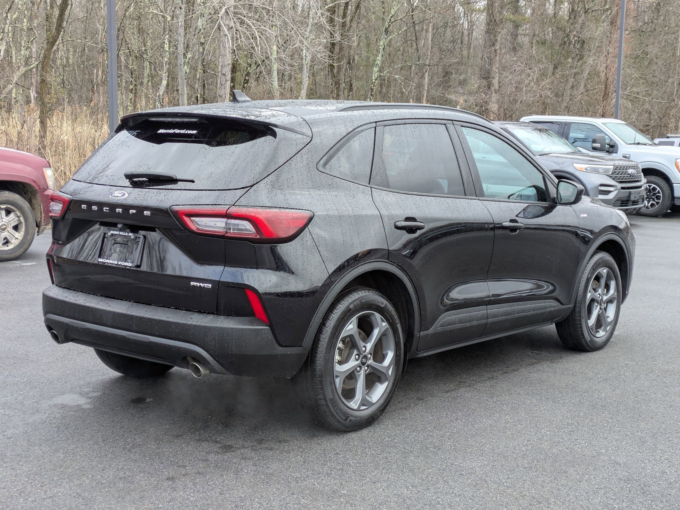 Certified 2025 Ford Escape ST-Line Select AWD/4WD image 3