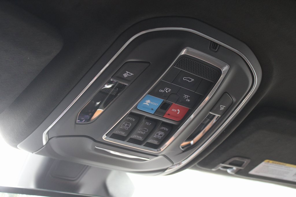 Used 2025 Jeep Grand Cherokee Summit image 32