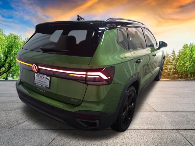 Used 2025 Volkswagen Taos SE image 4