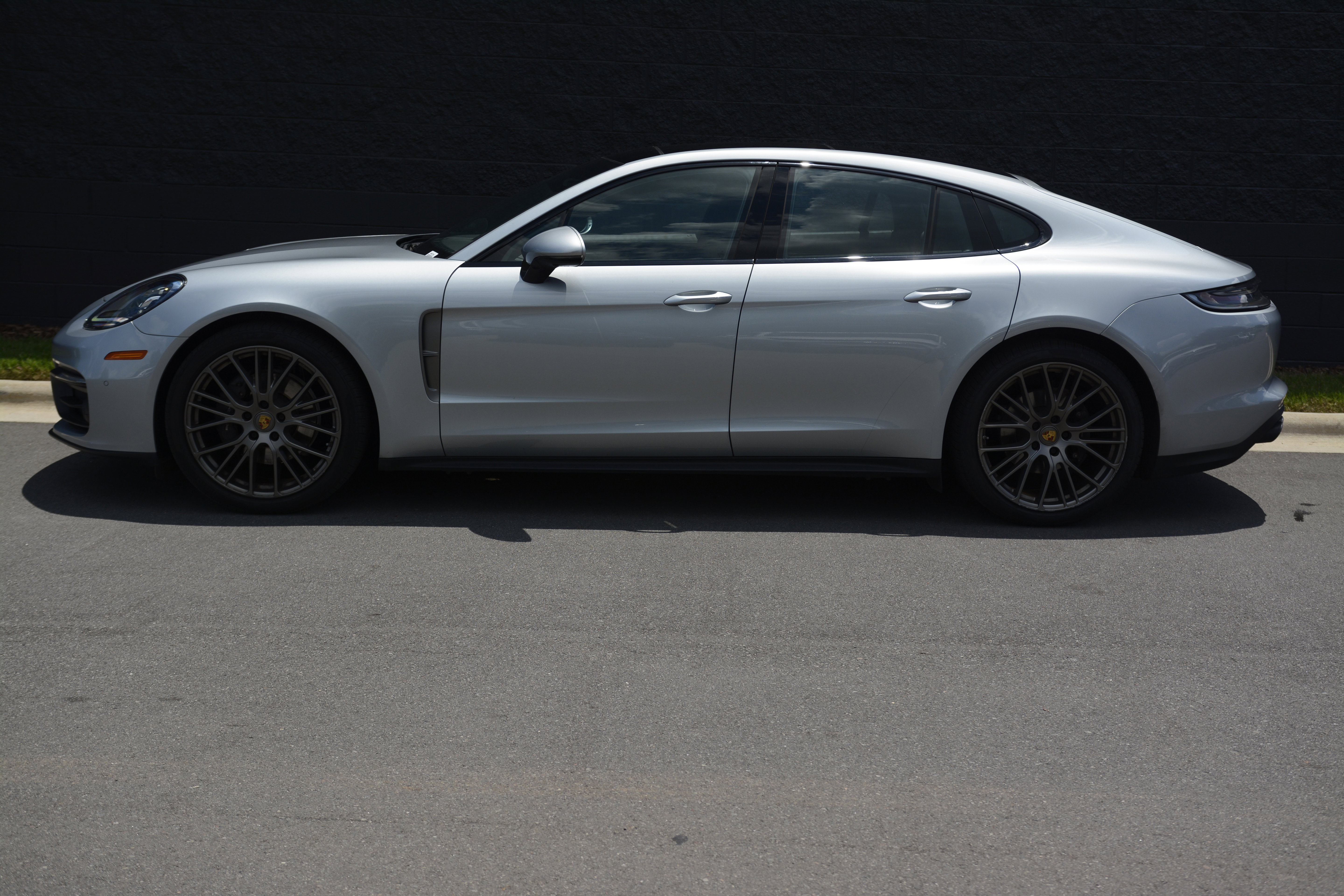 Certified 2023 Porsche Panamera Platinum Edition RWD image 2